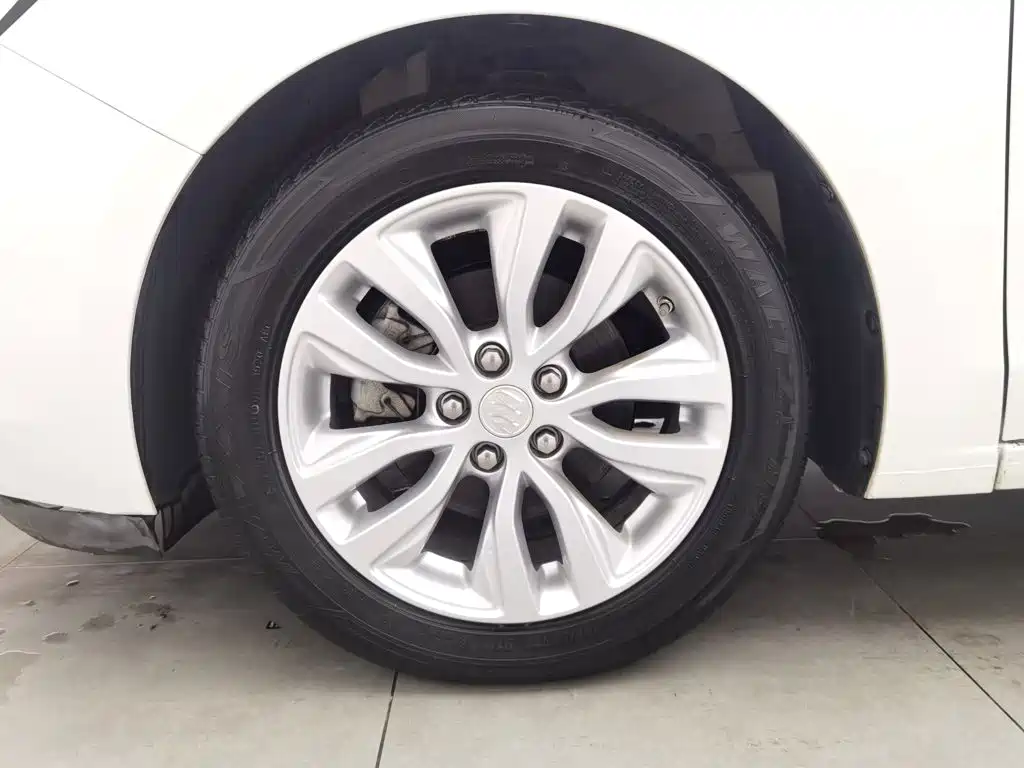 Buick Excelle — миниатюра 17