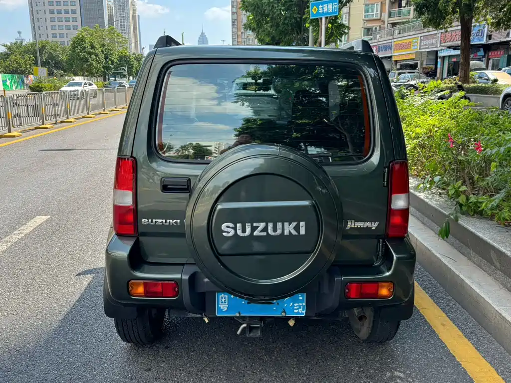 Suzuki Jimny — миниатюра 9