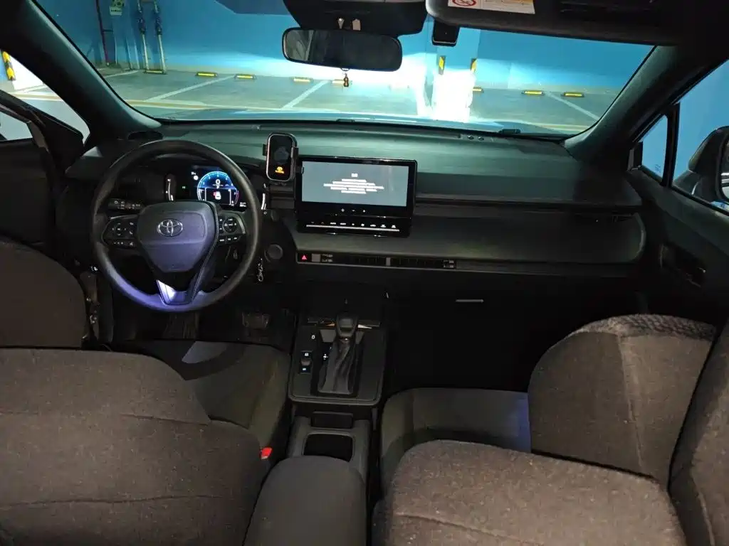 Toyota Corolla Cross — миниатюра 13