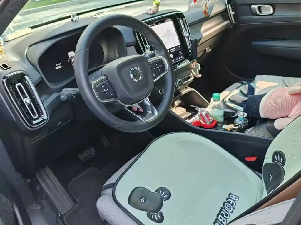Volvo XC40 NEV — миниатюра 12