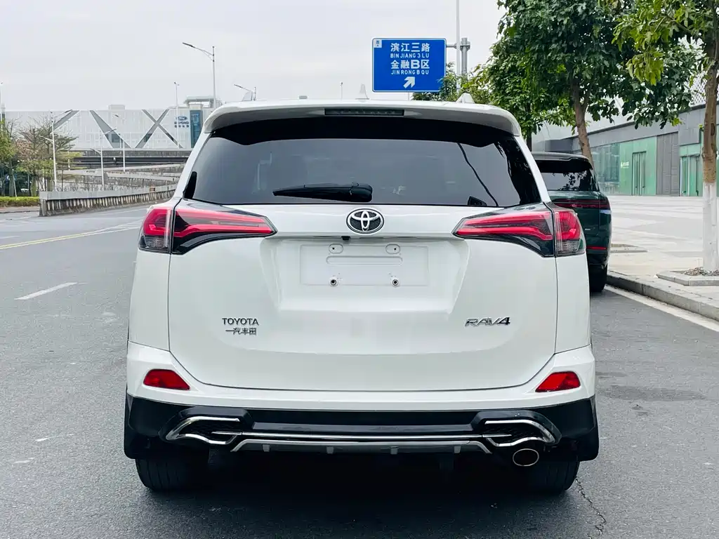 TOYOTA RAV4 RONGFANG