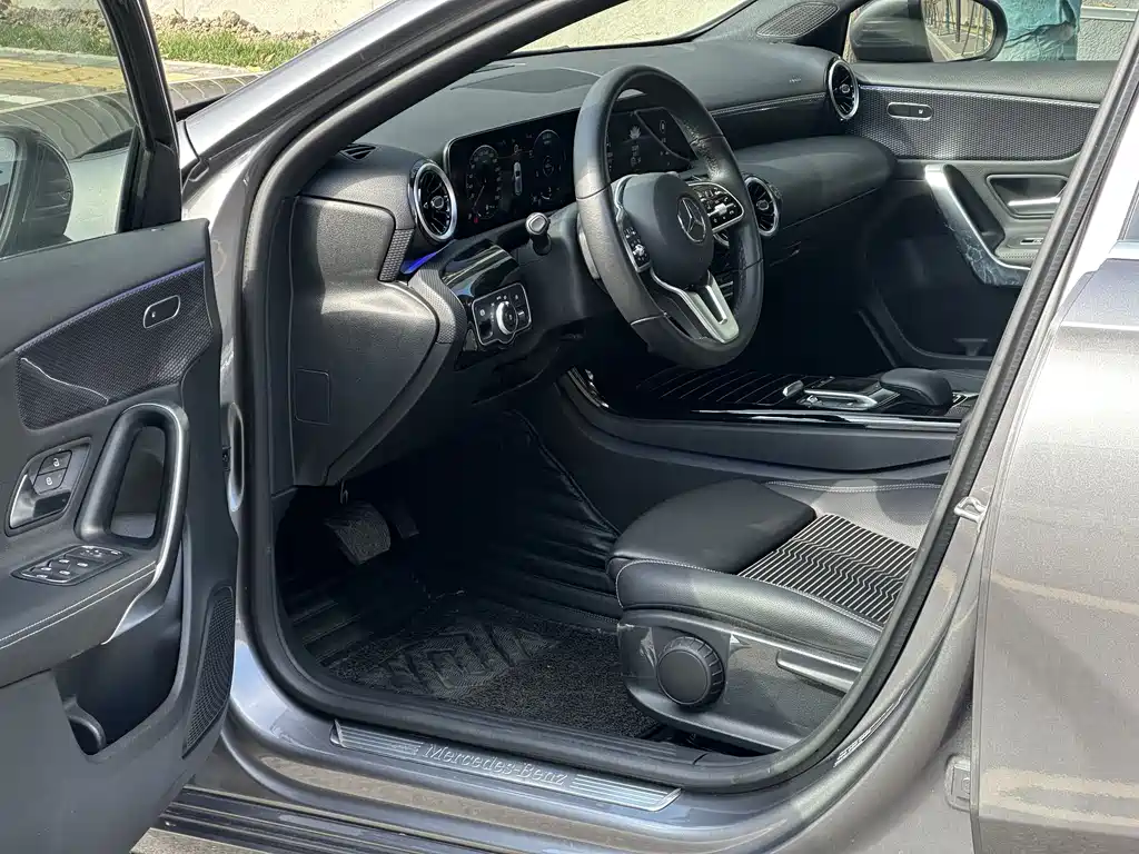 MERCEDES-BENZ A CLASS