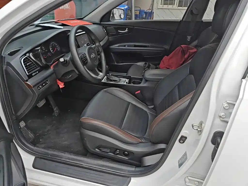 Kia K4 — миниатюра 15