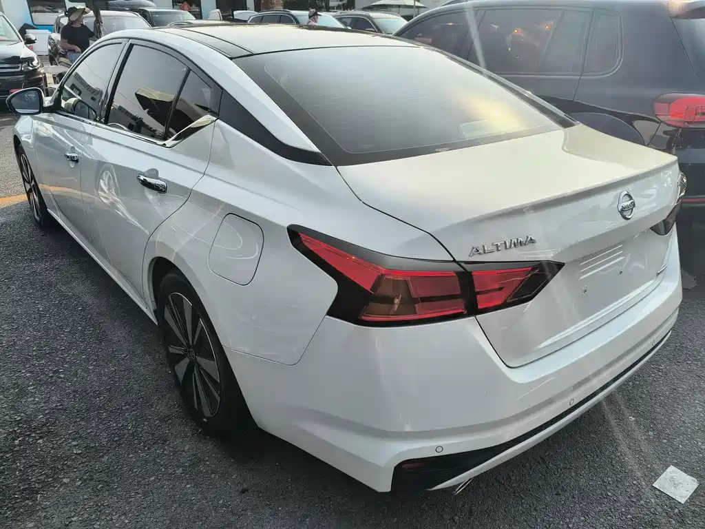 Nissan Teana — миниатюра 3