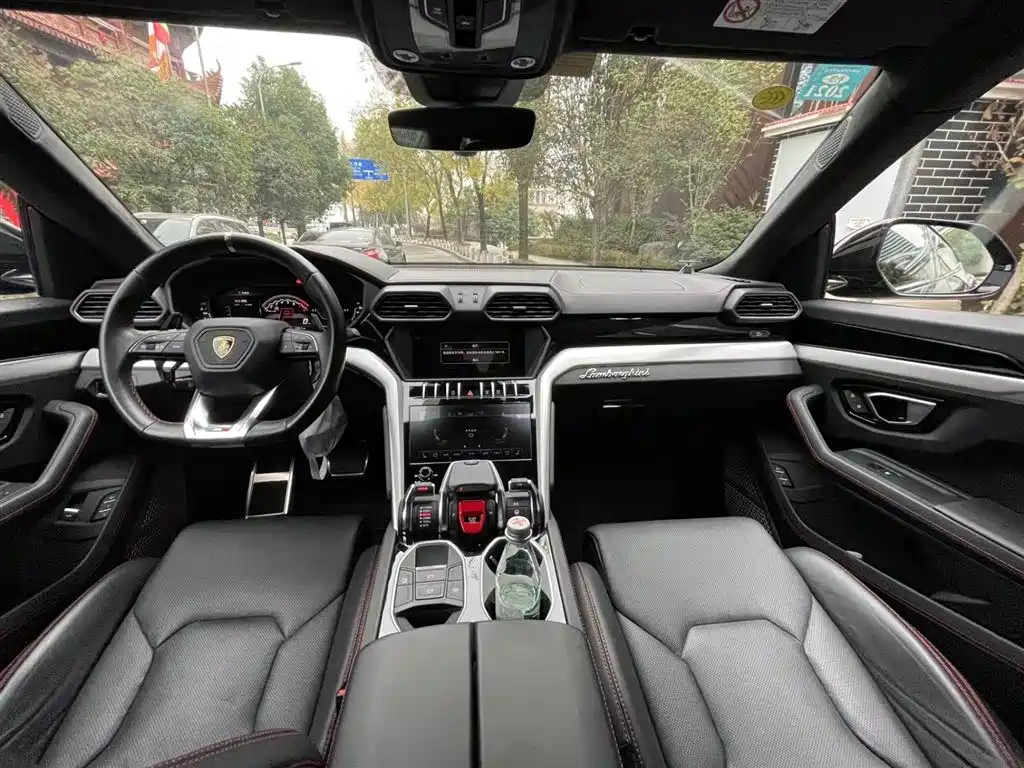Lamborghini Urus 2018 4.0T V8
