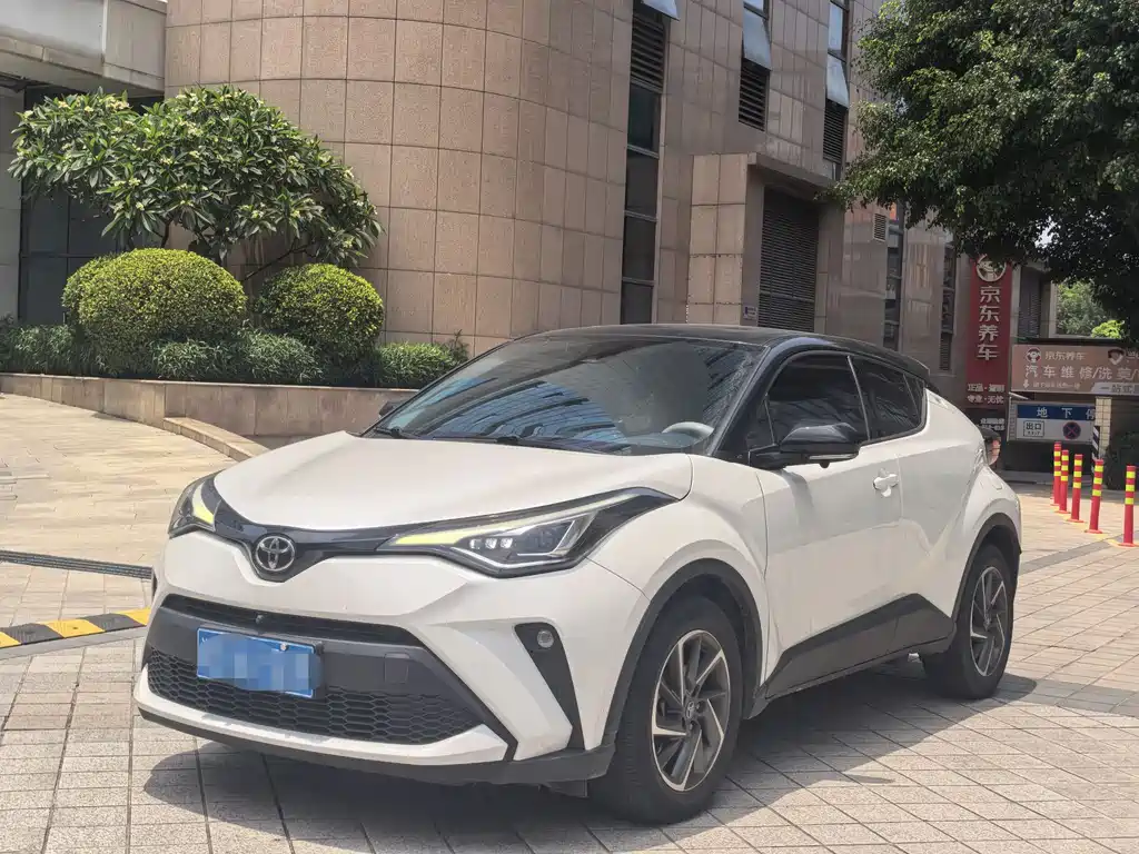 Купить Toyota C-HR
