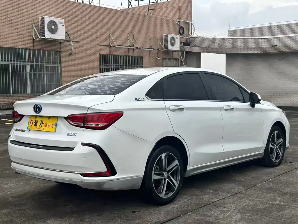 BAIC EU5 — миниатюра 5