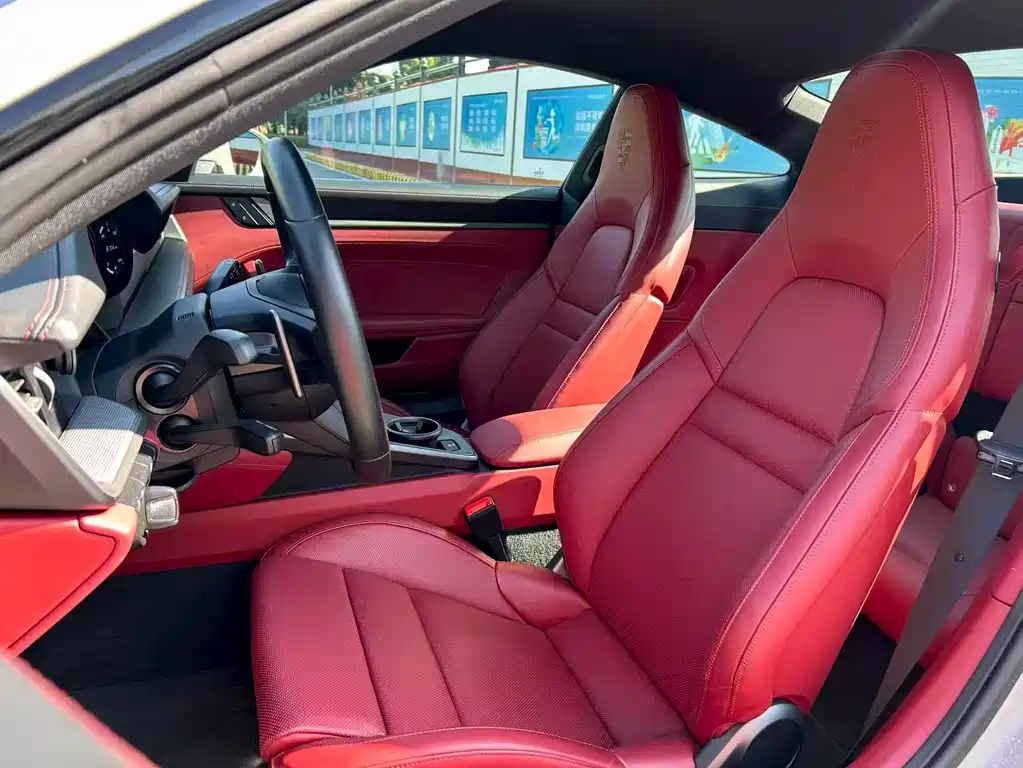 Porsche 911 2023 Carrera 3.0T