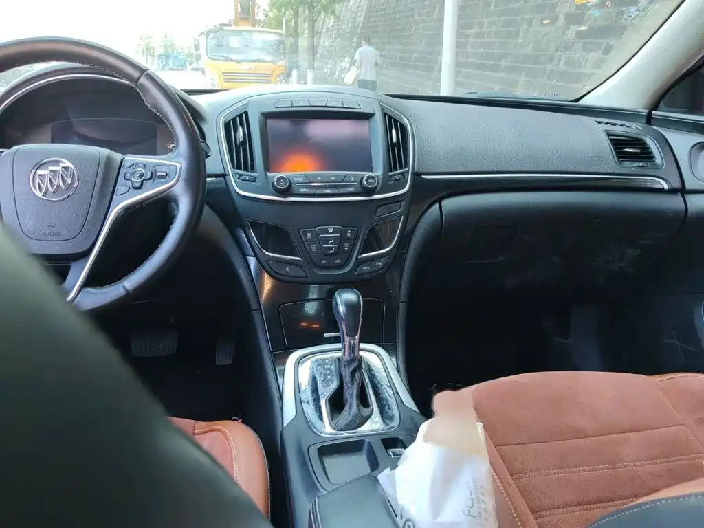 Buick Regal — миниатюра 13