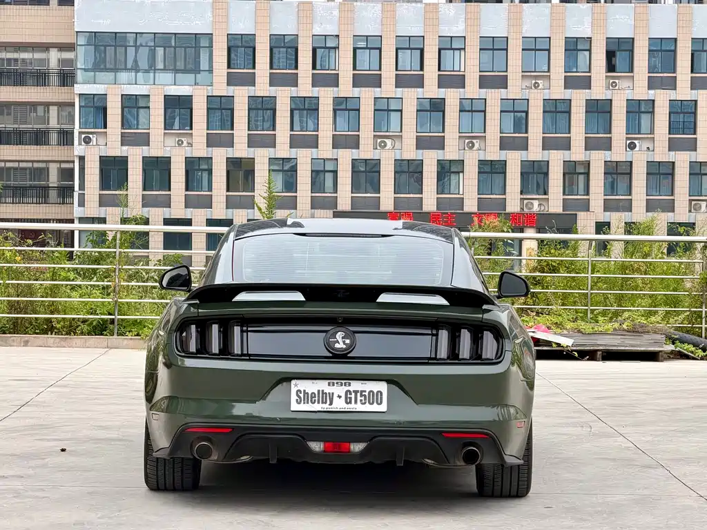 Ford Mustang — миниатюра 8