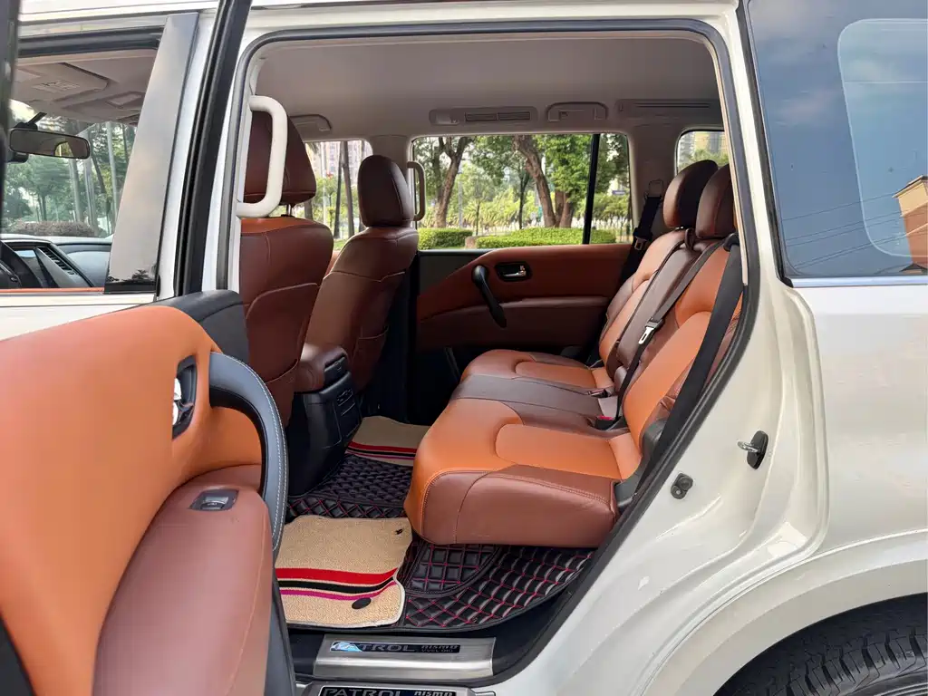 Nissan Patrol — миниатюра 17