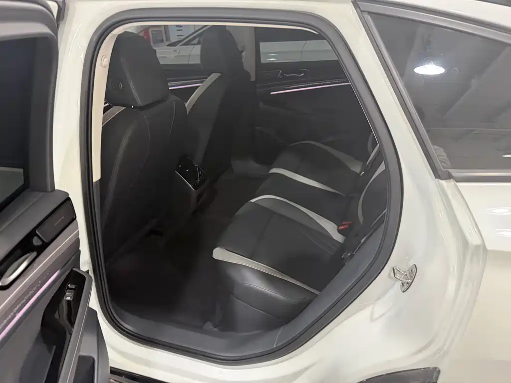 Volkswagen ID.7 VIZZION — миниатюра 6