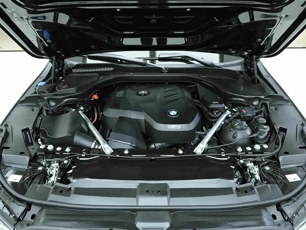 BMW 5 Series — миниатюра 20