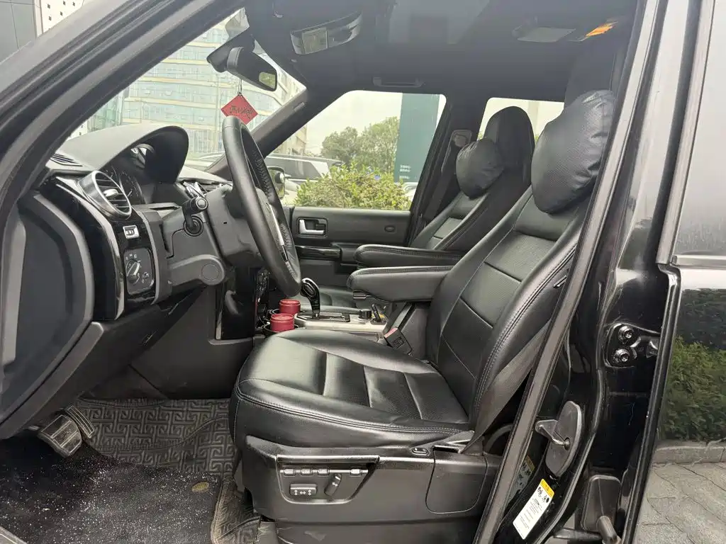 Land Rover Discovery — миниатюра 7