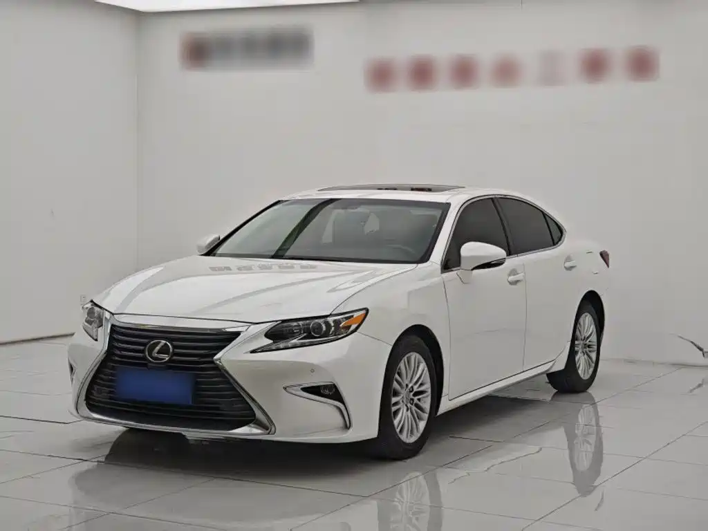 Lexus ES — миниатюра 2