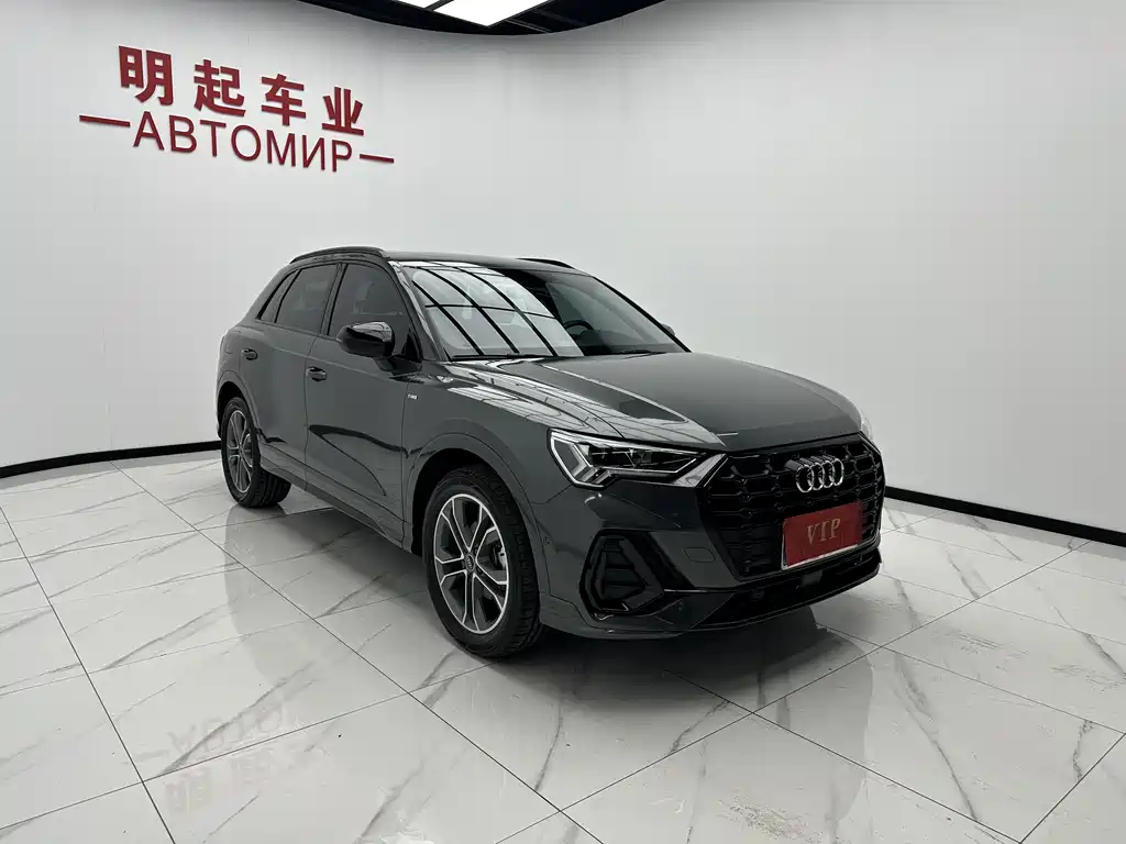 Audi Q3 2023 35 TFSI Fashion (1.4T)
