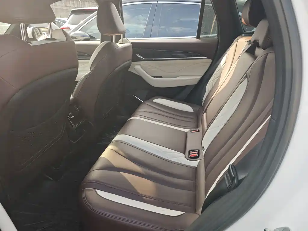 Geely Xingyue L — миниатюра 4