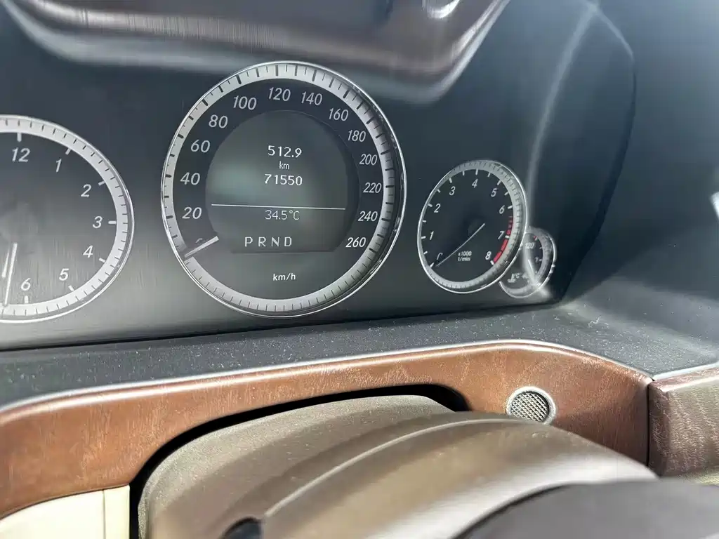 Mercedes-Benz E-Class E 2010 E 200 CGI