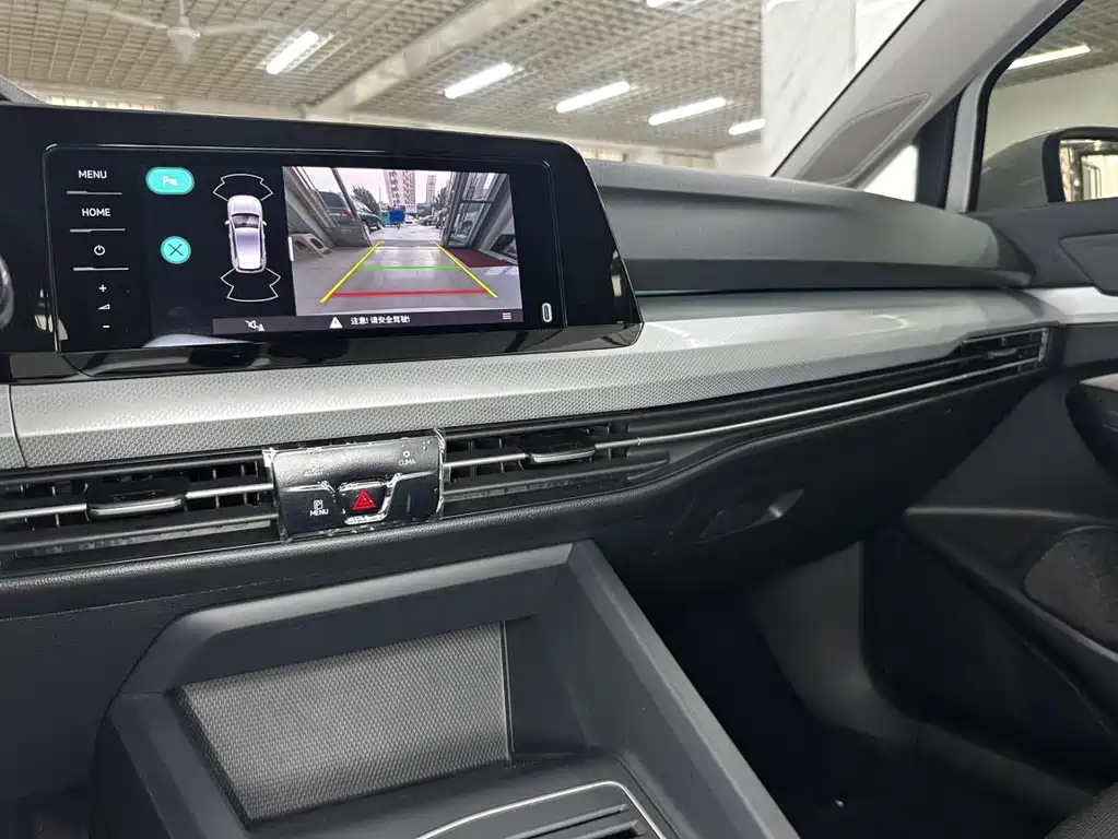 Volkswagen Golf — миниатюра 17