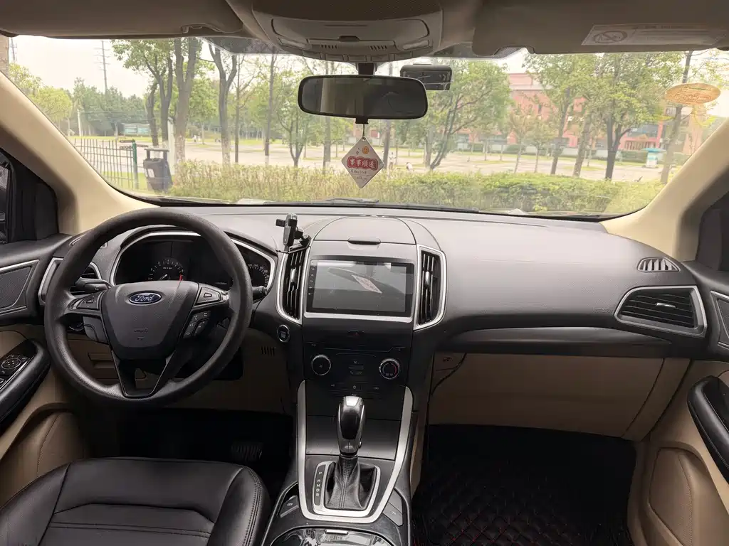 Ford Edge — миниатюра 12