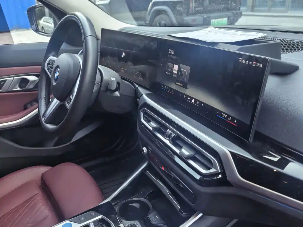 BMW i3 — миниатюра 12