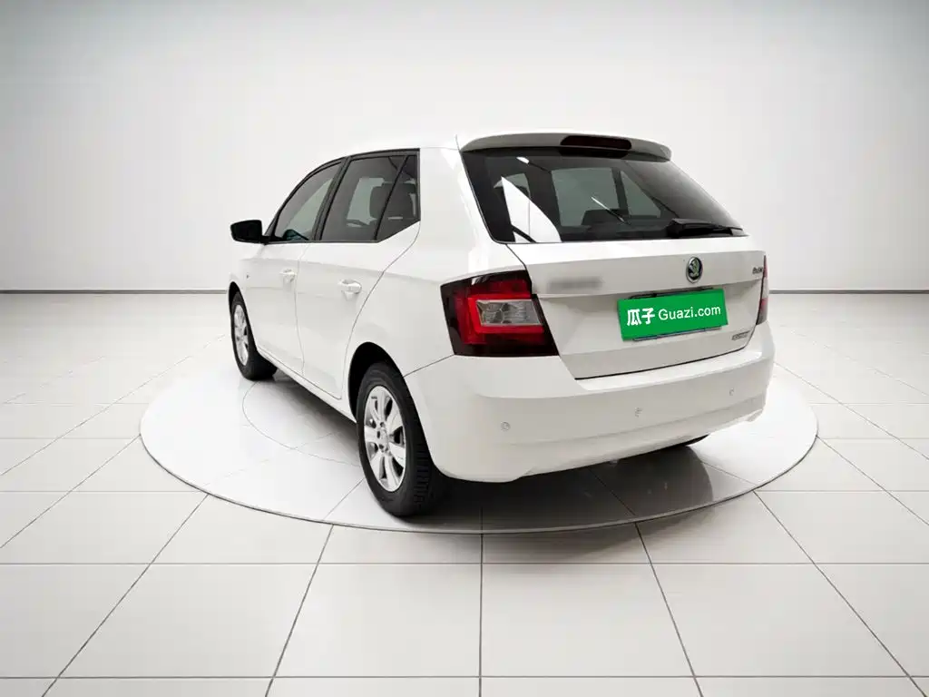 Skoda Fabia — миниатюра 4
