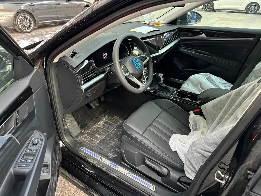 Volkswagen Passat PHEV — миниатюра 4