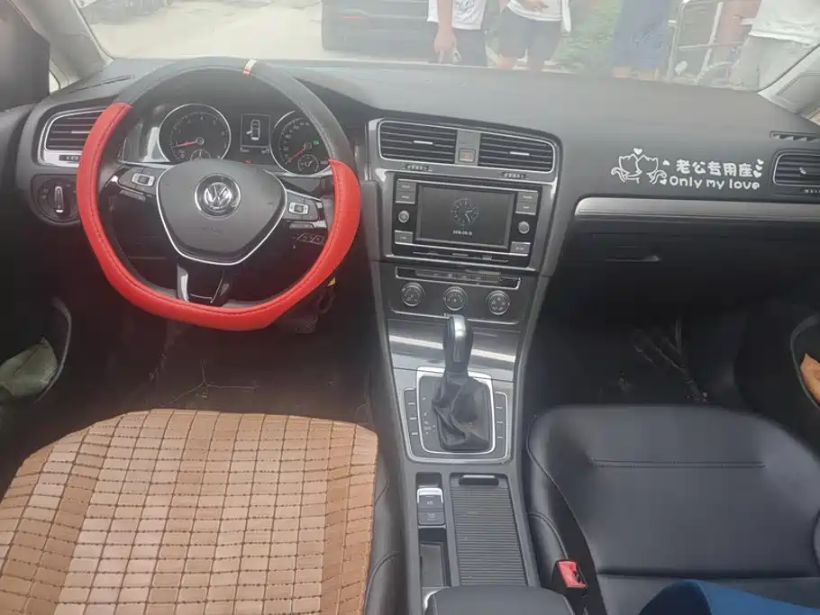 Volkswagen Golf — миниатюра 12
