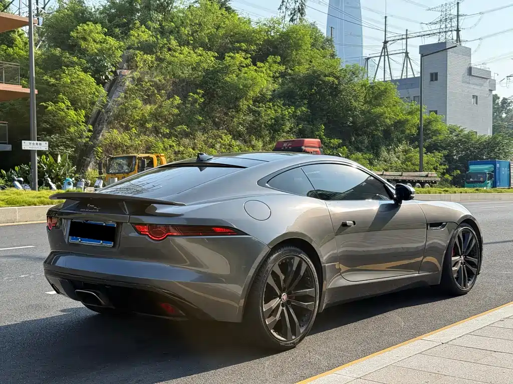Jaguar F-TYPE — миниатюра 9