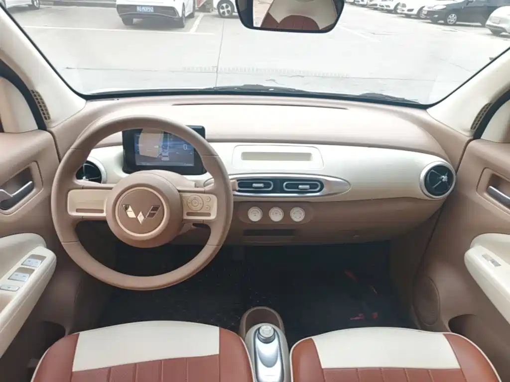 Wuling MINIEV — миниатюра 10