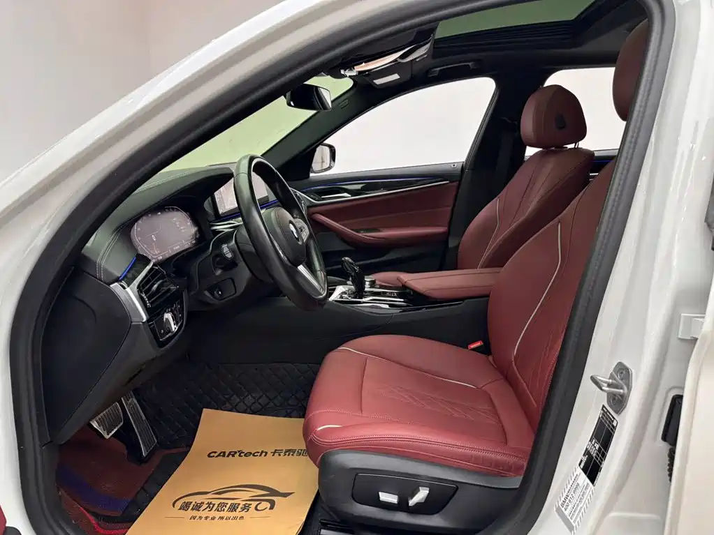 BMW 5 Series — миниатюра 8