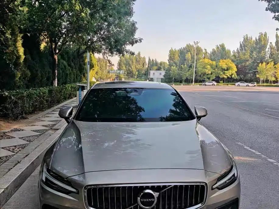 Volvo S60 — миниатюра 2