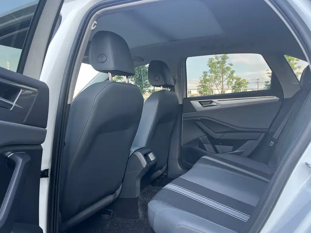 Volkswagen Sagitar — миниатюра 11