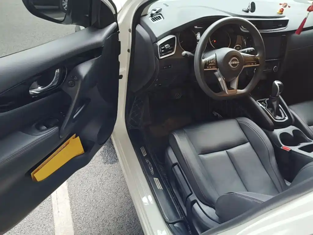 Nissan Qashqai — миниатюра 16