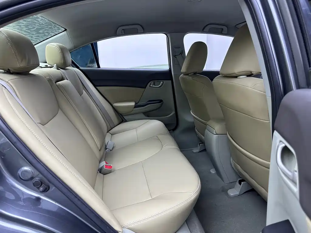 Honda Civic — миниатюра 12