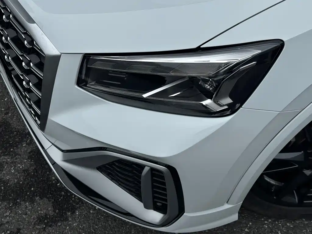 Audi Q2L — миниатюра 14