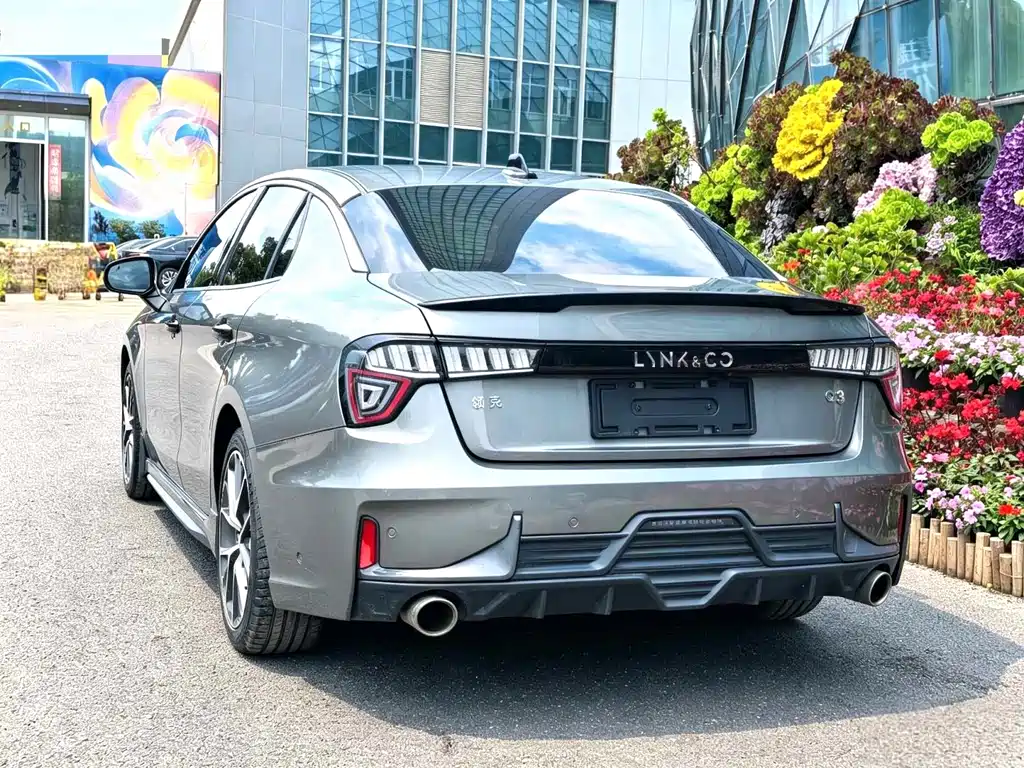 Lynk & Co 03 — миниатюра 11
