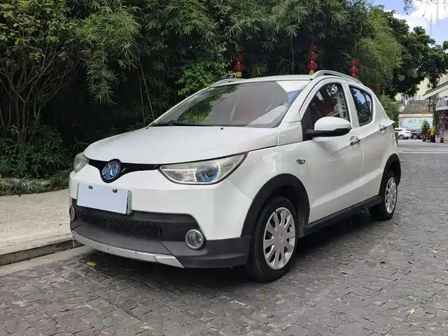 2018 BAIC EC