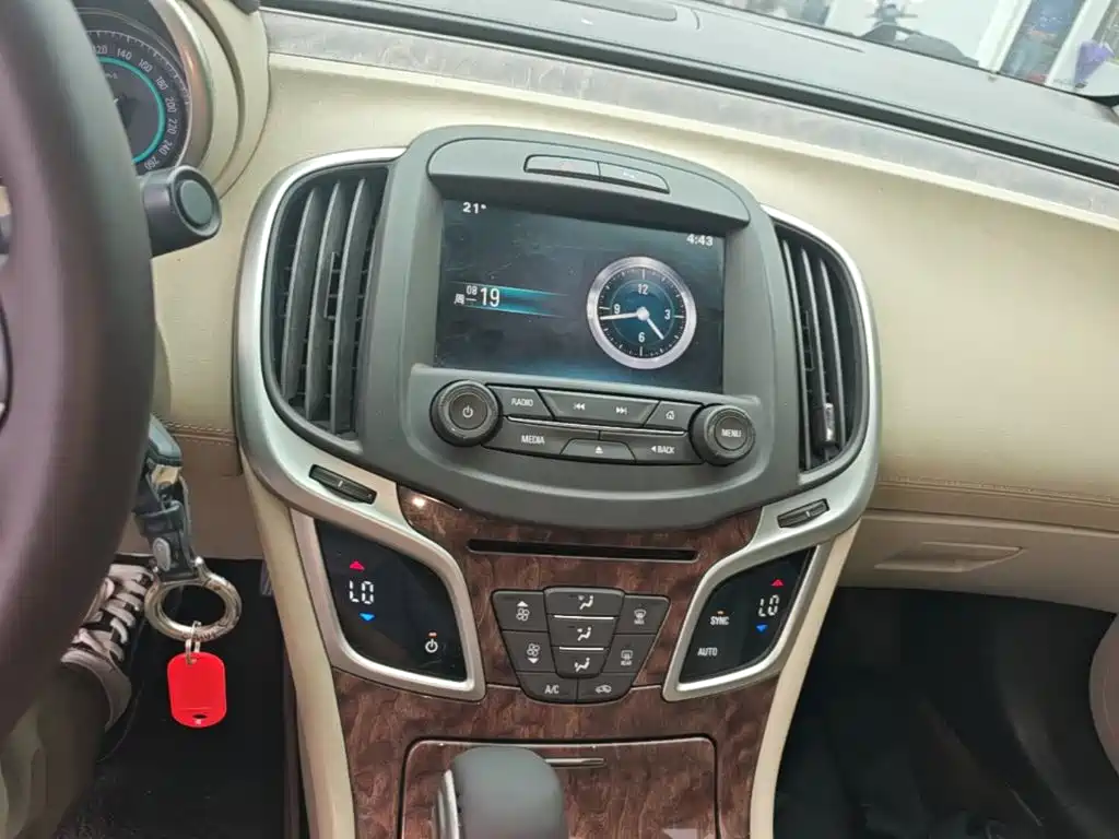 Buick LaCrosse — миниатюра 13