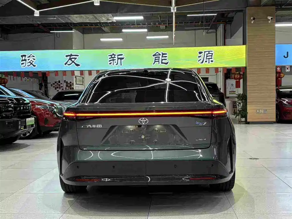 Toyota bZ7 — миниатюра 13