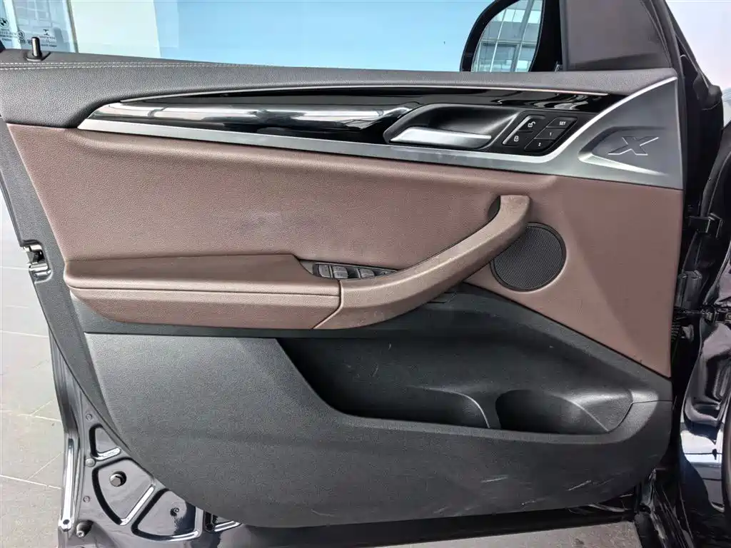 BMW X3 — миниатюра 17