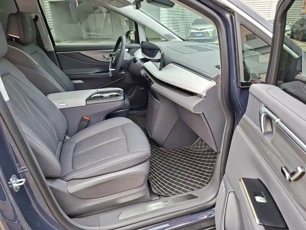 Buick GL8 — миниатюра 16