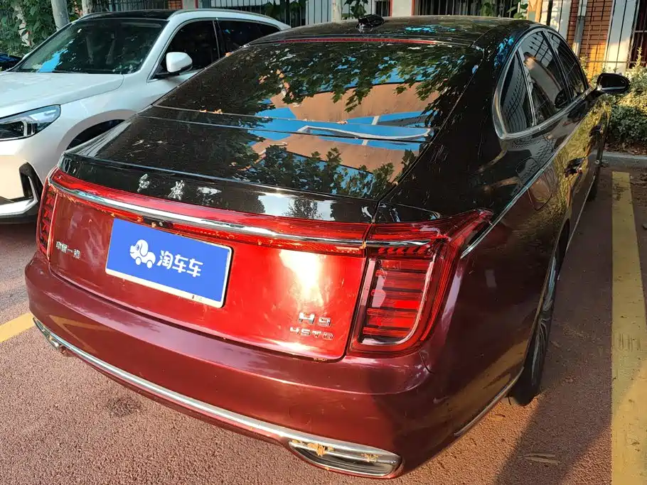 Hongqi H9 2023 2.0T