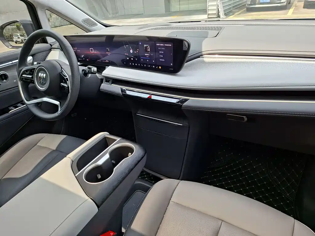 Buick GL8 — миниатюра 12