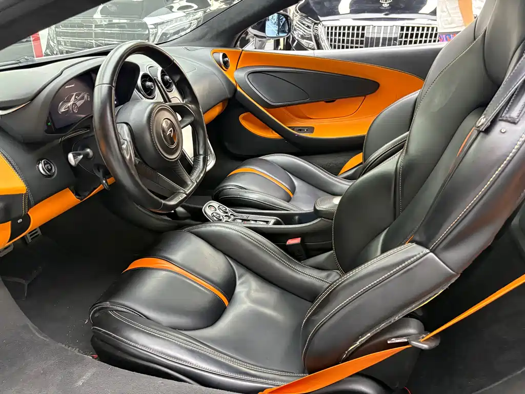 McLaren 540C 2015 3.8T Coupe