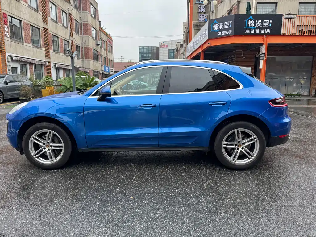 Porsche Macan — миниатюра 3