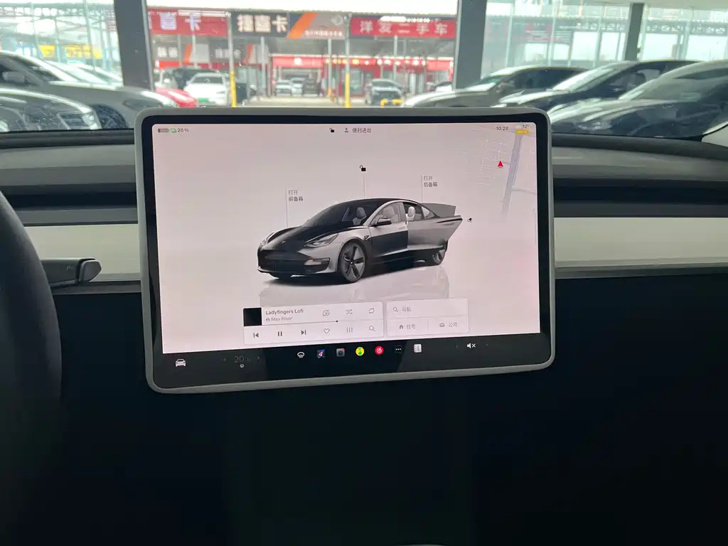TESLA MODEL 3