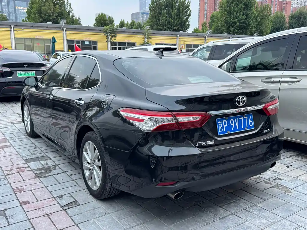 Toyota Camry — миниатюра 15