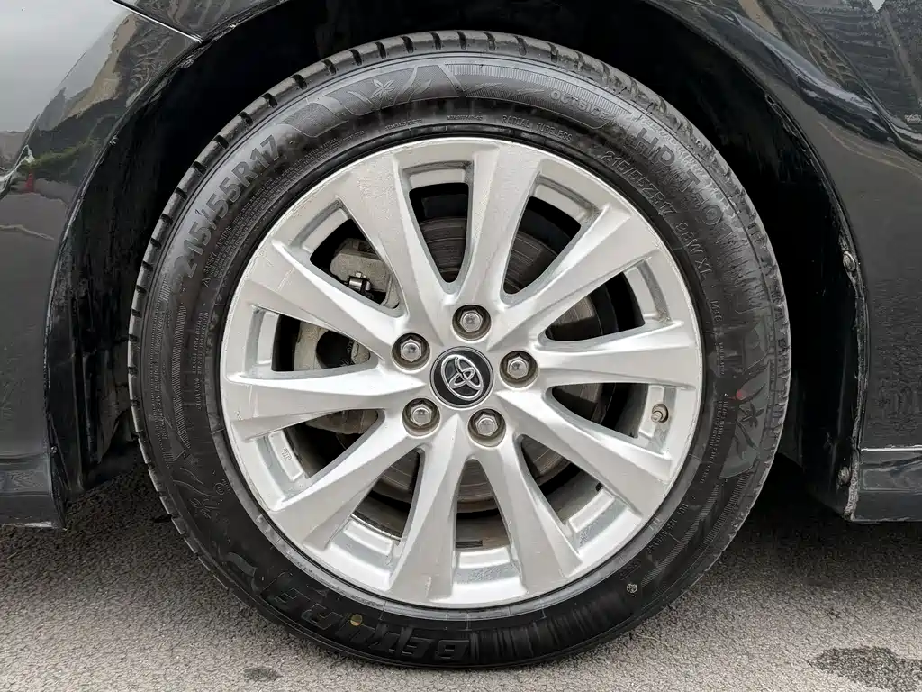 Toyota Camry 2019 2.0G Luxury VI