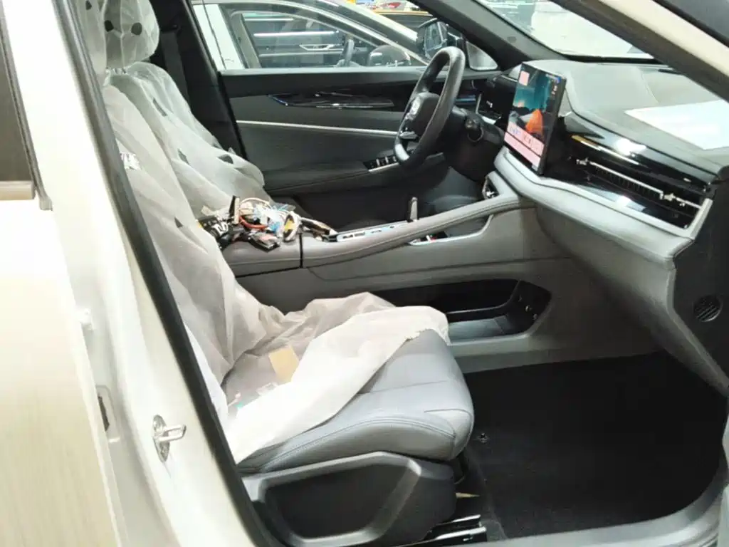 Geely Boyue — миниатюра 25